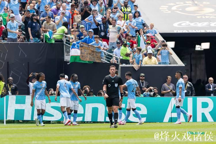联赛杯-塞梅尼奥连续进球谢尔基立功 曼城2-0击败纽卡 联赛杯-塞梅尼奥连续进球谢尔基立功 曼城2-0击败纽卡